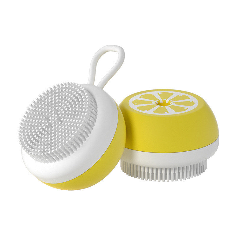 A massage bath brush provides a comfortable bath experience to your furry friends.