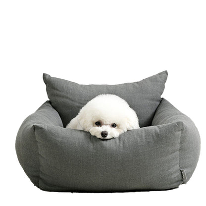 A portable pet bed for both home and car. It is also stylish to put in both your home and car.